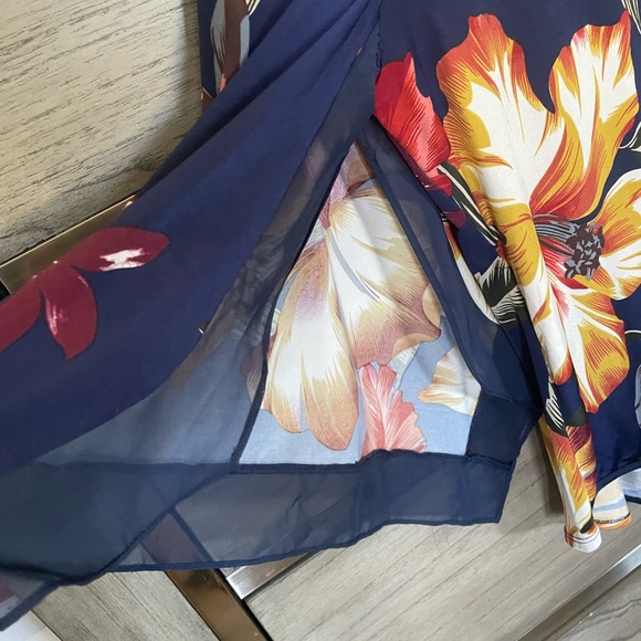 Jennie & Marliss Tropical Top - Picture 6 of 15